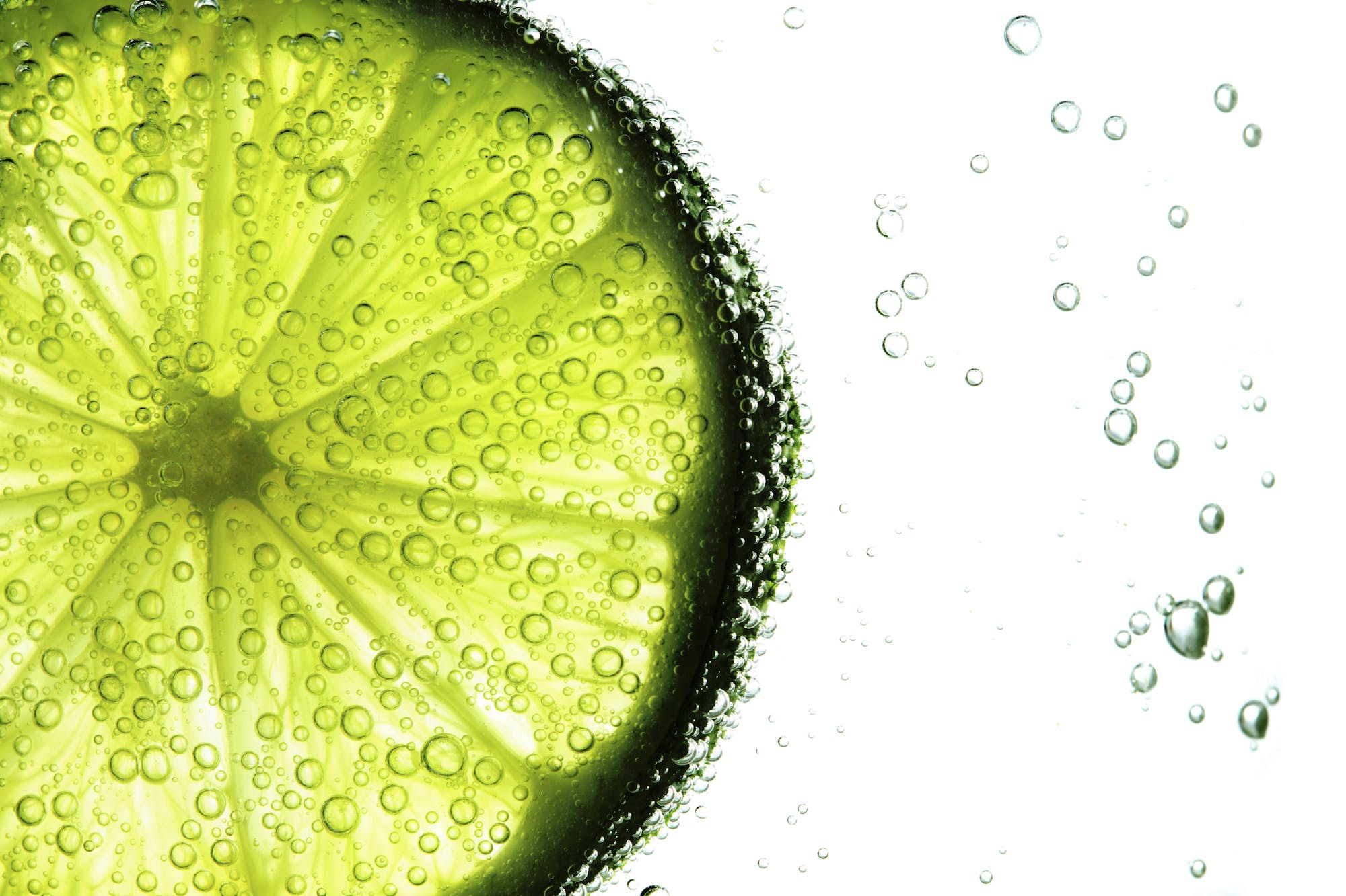 Brighten Up Your Diet with Lemons and Limes Brighten Up Your Diet with Lemons and Limes