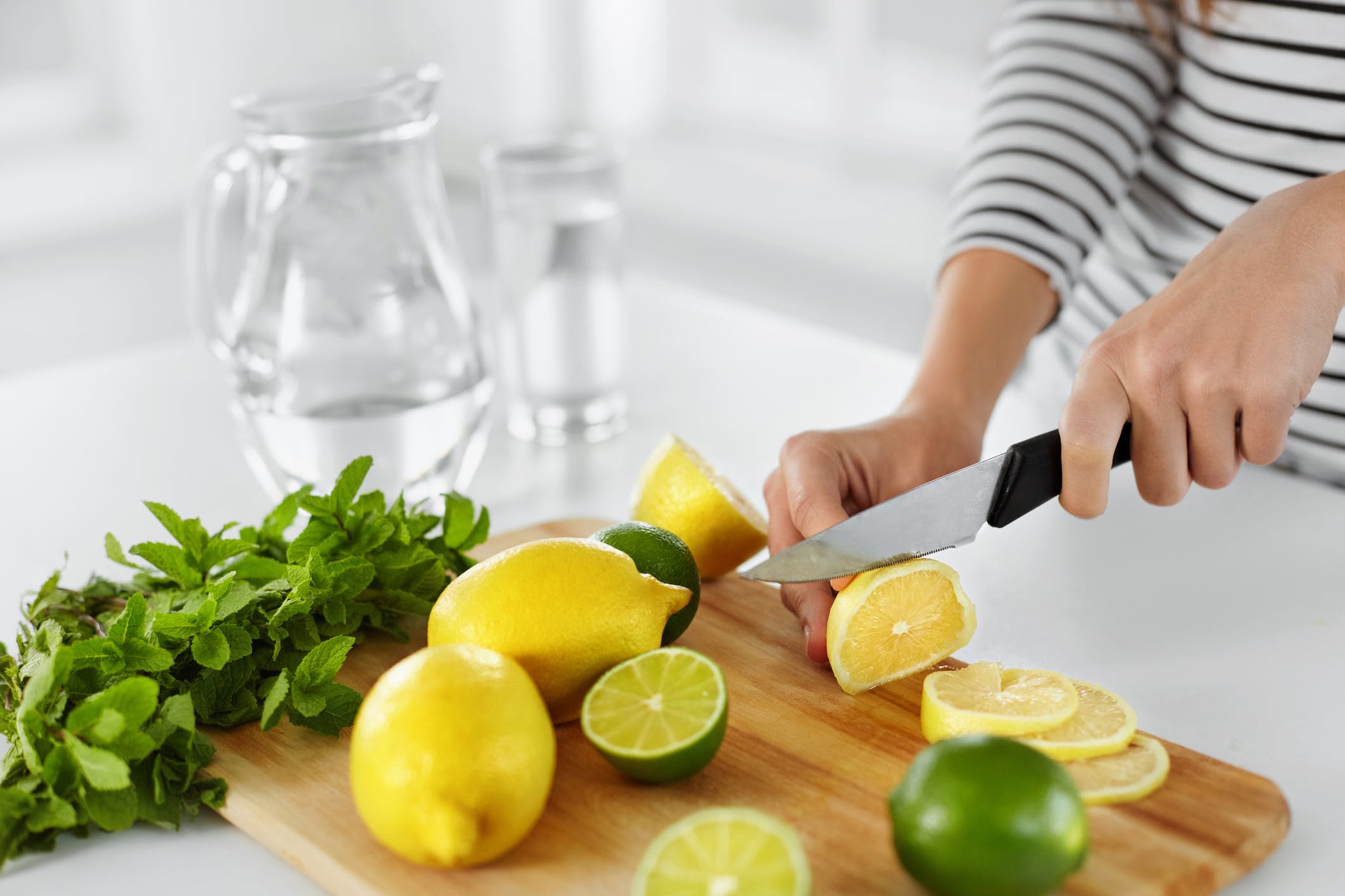 6 Warning Signs Your Body Needs to Detox 6 Warning Signs Your Body Needs to Detox