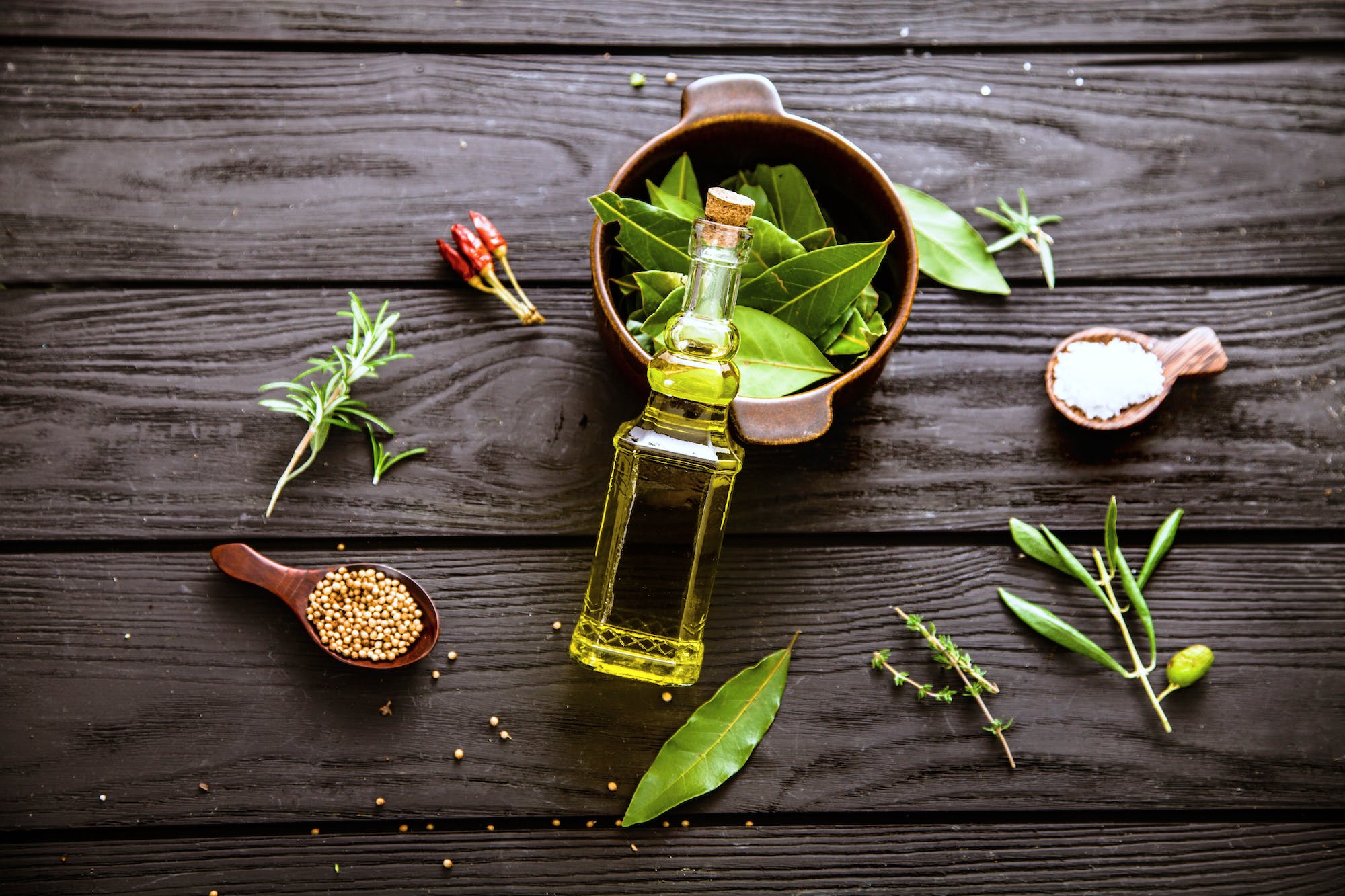 Extra Virgin Olive Oil vs. Corn Oil: The Benefits of Using Both Extra Virgin Olive Oil vs. Corn Oil: The Benefits of Using Both