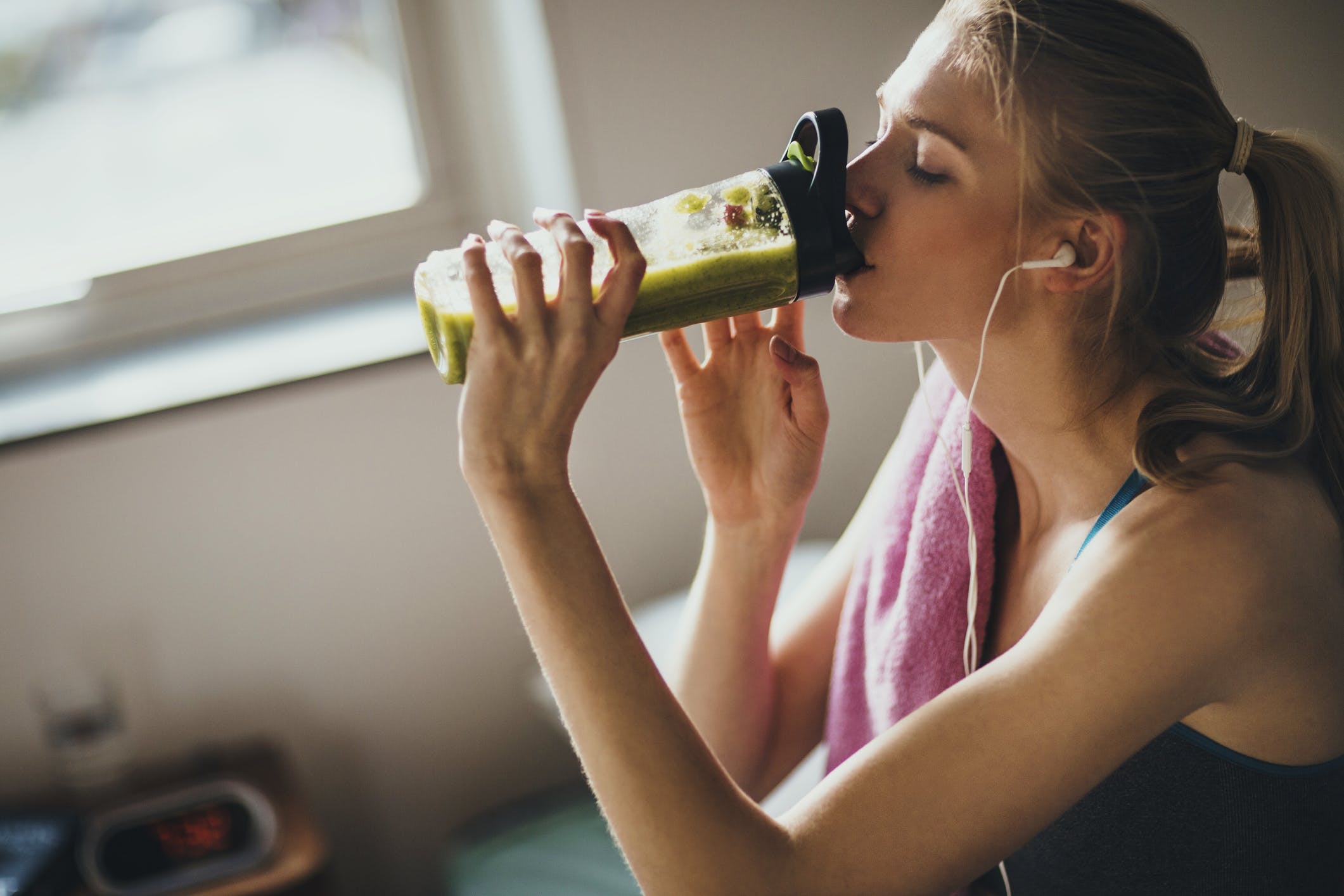 4 Satisfying Breakfast Smoothies for All Day Energy 4 Satisfying Breakfast Smoothies for All Day Energy