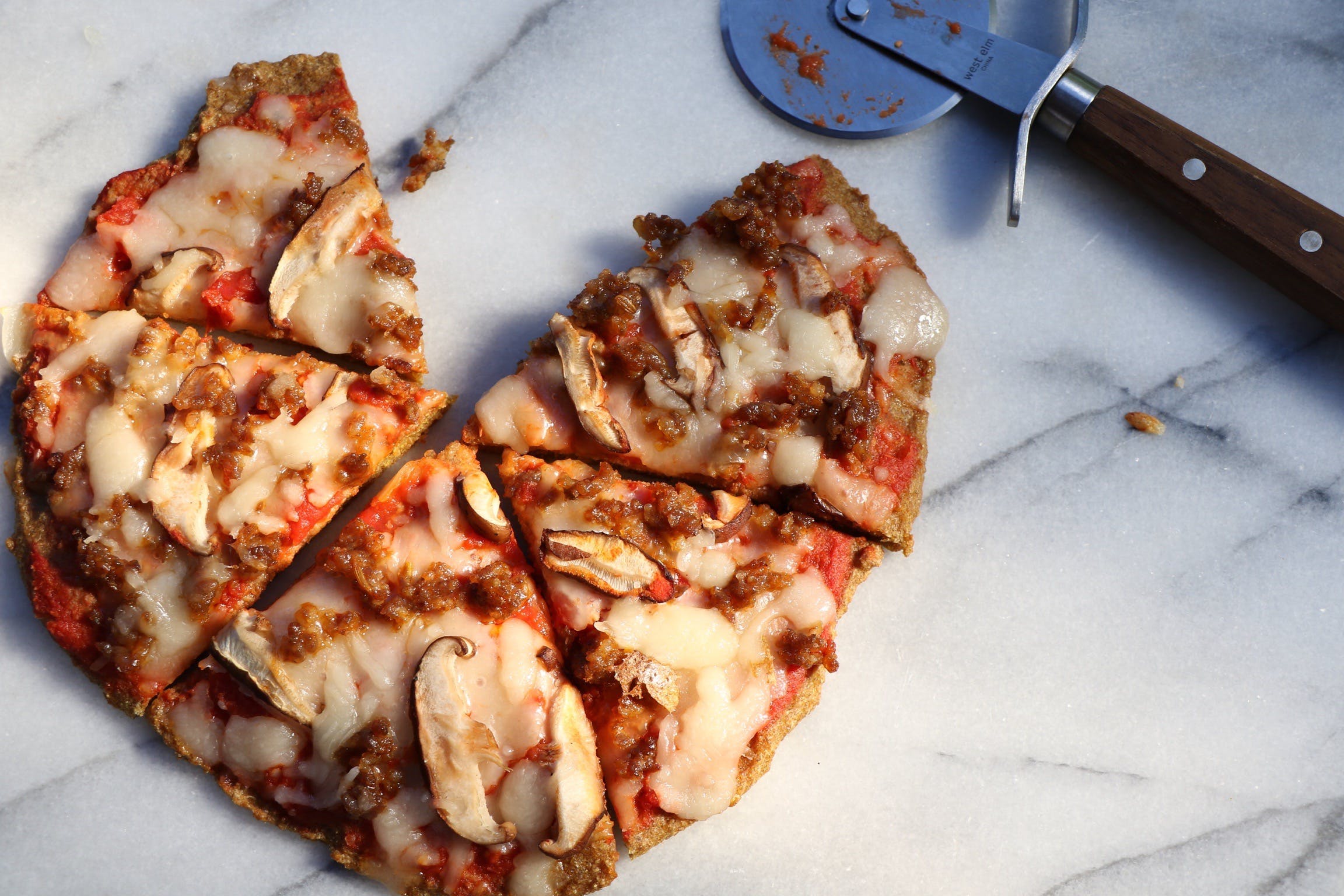 4 Low Carb Pizzas You Should Make This Month 4 Low Carb Pizzas You Should Make This Month