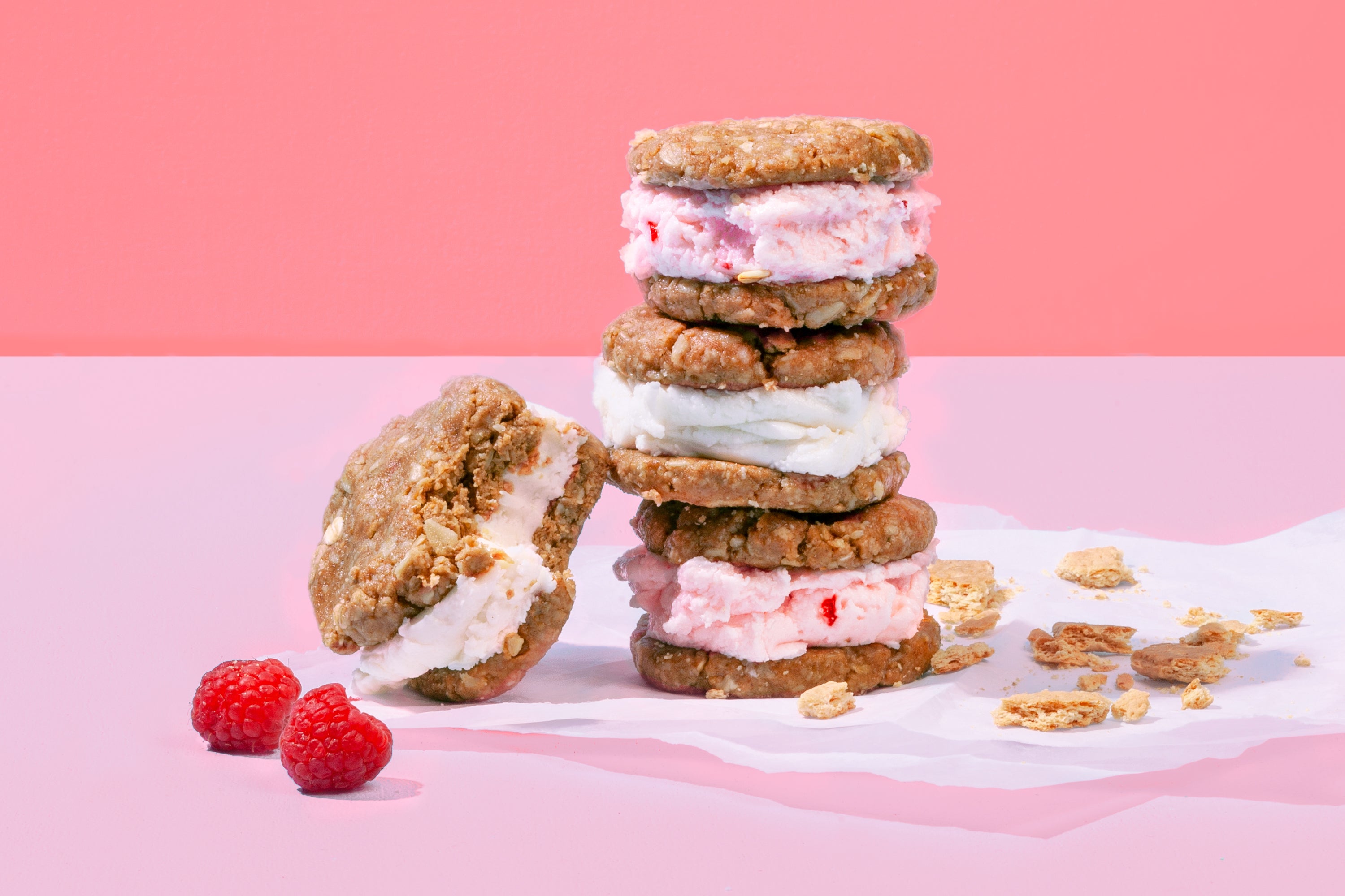 Berry Nice Cream Sandwiches with No-Bake Graham Cracker Cookies Berry Nice Cream Sandwiches with No-Bake Graham Cracker Cookies
